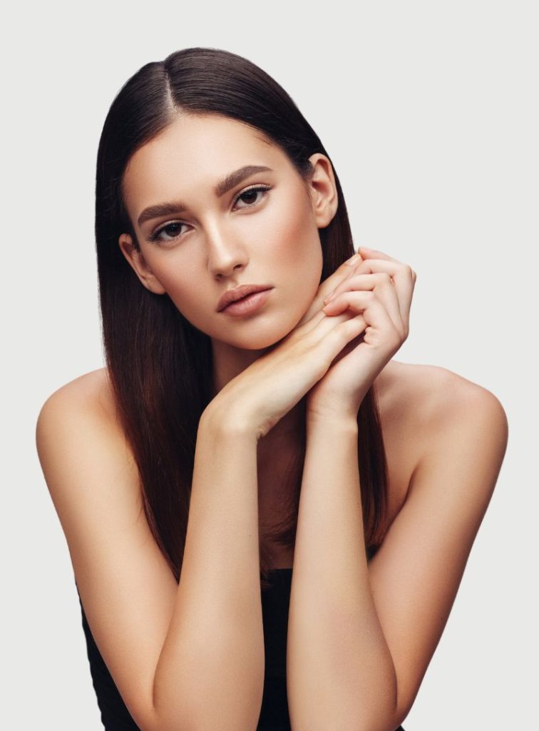 medicina-estetica-y-capilar-barcelona-contacto